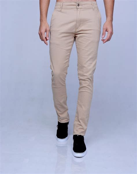 calça sarja masculina - bota de couro masculina